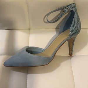 NWT light blue Marc Fisher pointy toe pumps